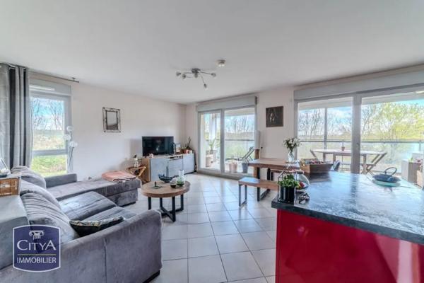 Appartement à vendre 4 pièces 81m² Albigny-sur-Saône (69250)