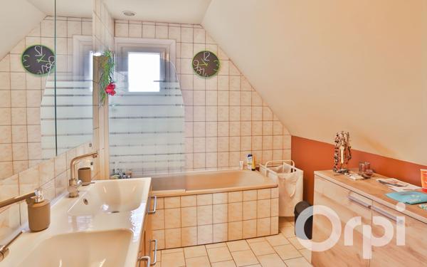 Maison à vendre    5 pièces • 121,36 m2 Gournay-en-Bray