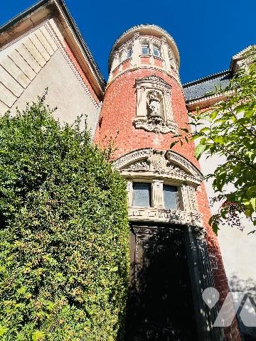 ST-GALMIER Château 19è à rénover intégralement. Projet Résidence sénior /Chbre d'hôtes