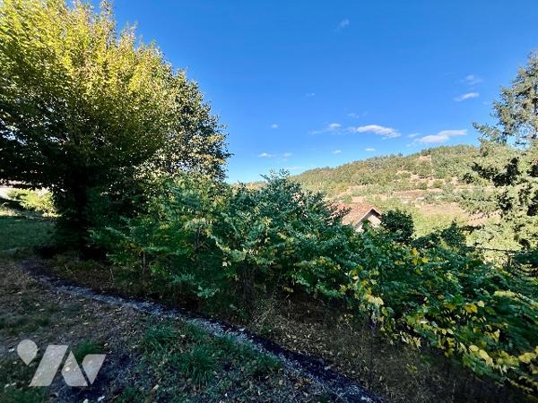 ST-GALMIER Château 19è à rénover intégralement. Projet Résidence sénior /Chbre d'hôtes