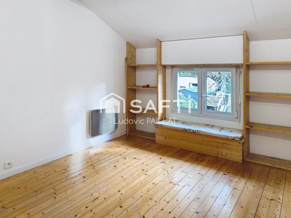 Maison familiale en bon état et parfaitement placée dans le quartier Pontac