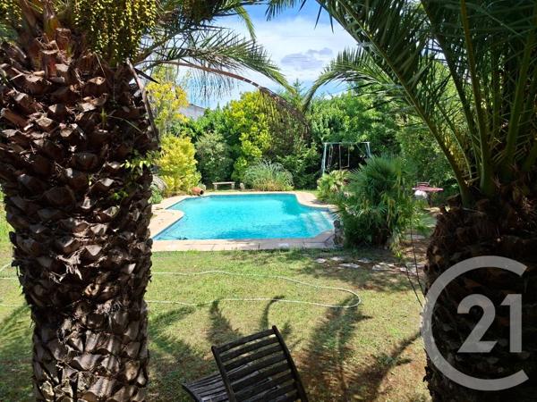 Maison à vendre  4 pièces - 144,20 m 2   MARSEILLE  - 13011