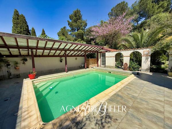 Mas 10 pièce(s) 270 m2