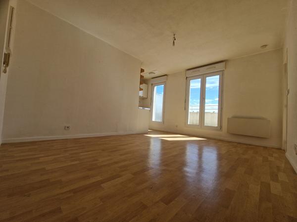 Appartement avec terrasse exceptionnelle 18M2