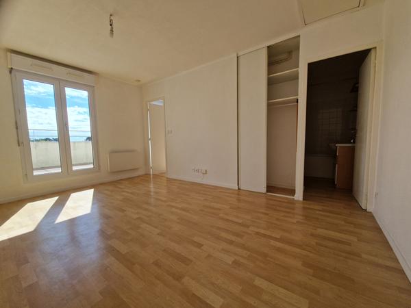 Appartement avec terrasse exceptionnelle 18M2