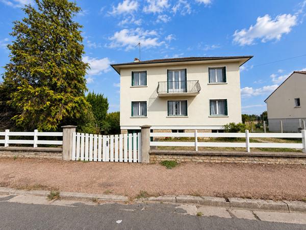 Maison 6 pieces varennes-vauzelles 2h30 Paris terrain 757m2  ecoles commerces