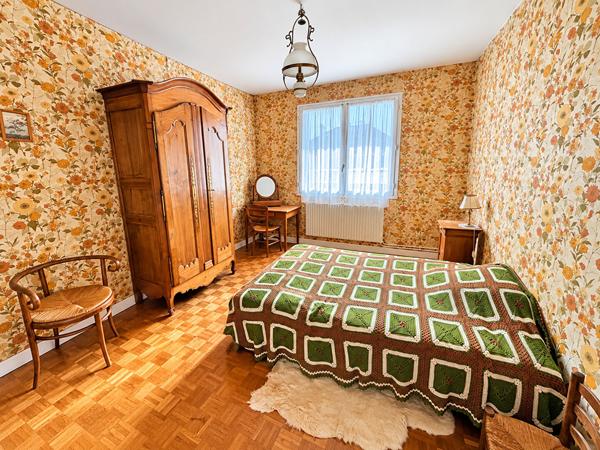 Maison 6 pieces varennes-vauzelles 2h30 Paris terrain 757m2  ecoles commerces