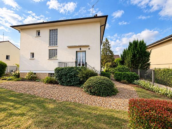 Maison 6 pieces varennes-vauzelles 2h30 Paris terrain 757m2  ecoles commerces