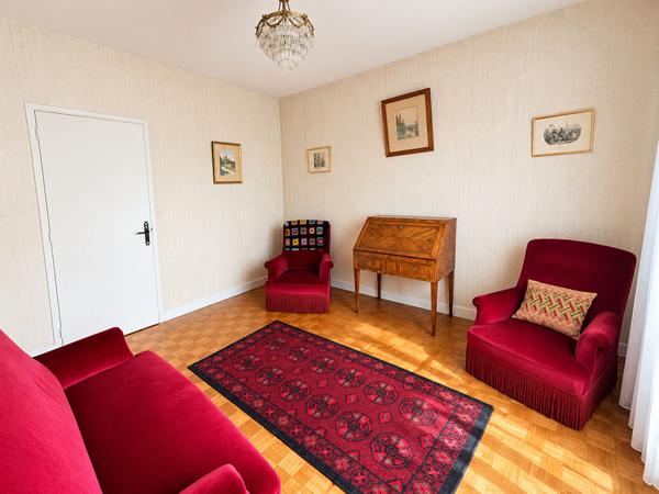 Maison 6 pieces varennes-vauzelles 2h30 Paris terrain 757m2  ecoles commerces