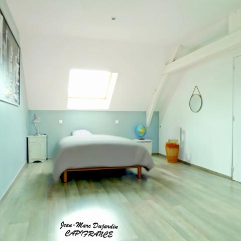 SAMEON - LONGERE EN SEMI PLAIN-PIED - 160m² - 4 chambres