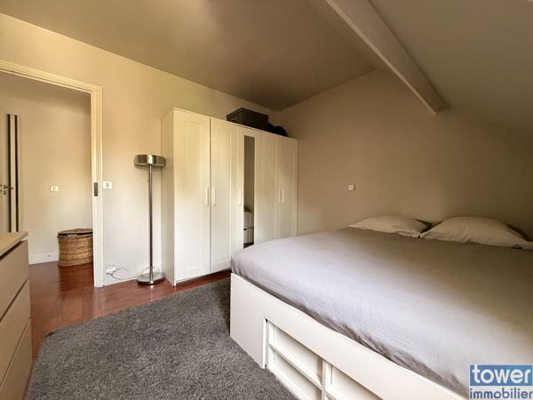 Maison
                                                                                                                                                                                                                                                                                                                        9 pièce(s)                                                                                                                                                                                                          5 chambre(s)                                                                                                                                                                                                          219  m²