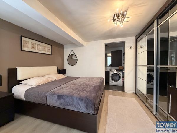 Maison
                                                                                                                                                                                                                                                                                                                        9 pièce(s)                                                                                                                                                                                                          5 chambre(s)                                                                                                                                                                                                          219  m²
