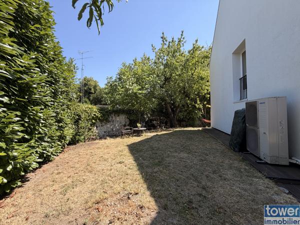 Maison
                                                                                                                                                                                                                                                                                                                        9 pièce(s)                                                                                                                                                                                                          5 chambre(s)                                                                                                                                                                                                          219  m²