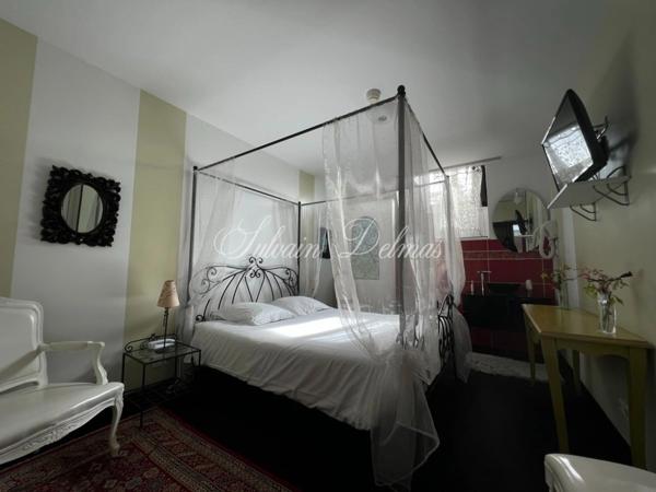 Propriete à vendre 25 pièces proche de POITIERS (86)