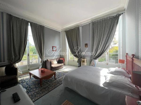 Propriete à vendre 25 pièces proche de POITIERS (86)