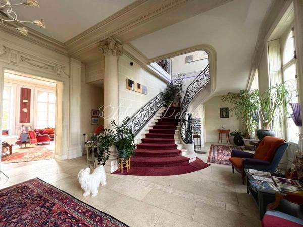 Propriete à vendre 25 pièces proche de POITIERS (86)