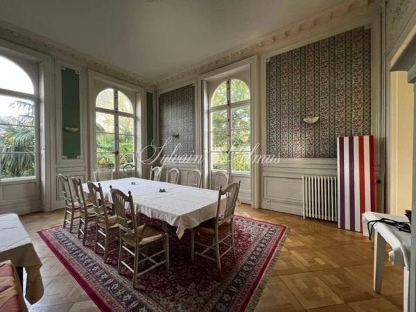 Propriete à vendre 25 pièces proche de POITIERS (86)