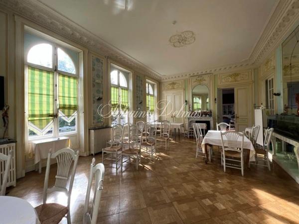 Propriete à vendre 25 pièces proche de POITIERS (86)