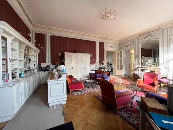 Propriete à vendre 25 pièces proche de POITIERS (86)