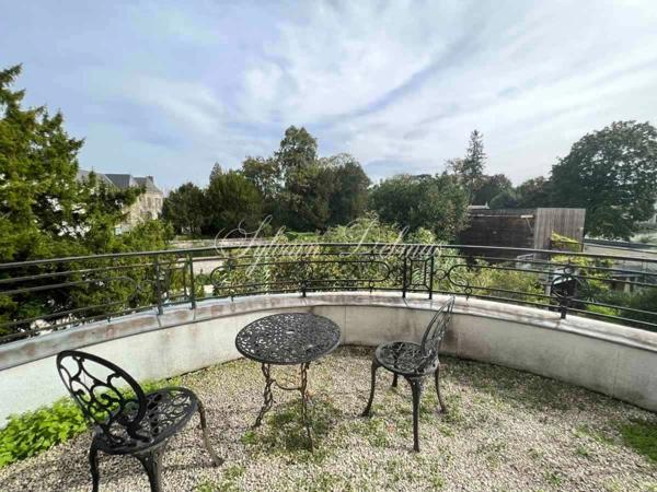 Propriete à vendre 25 pièces proche de POITIERS (86)