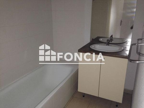 Location Appartement 2 pièces 43.98 m² - 16 RUE DU MERLANDOU Bergerac 24100