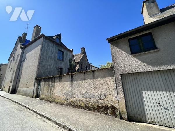 MAISON DE BOURG A VENDRE
