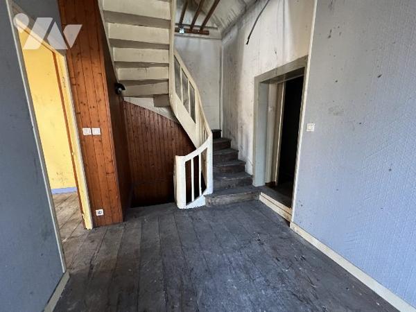 MAISON DE BOURG A VENDRE
