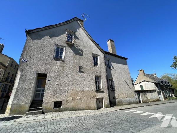 MAISON DE BOURG A VENDRE