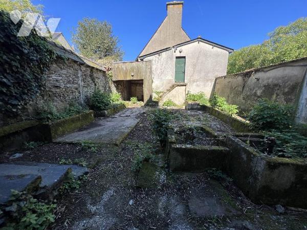 MAISON DE BOURG A VENDRE