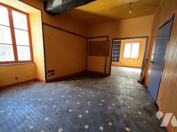 MAISON DE BOURG A VENDRE