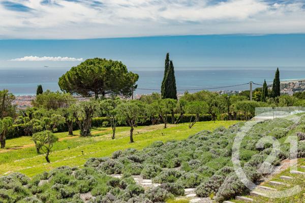 Appartement F5 à vendre  5 pièces - 171,48 m2 NICE - 06