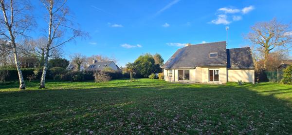 Fouesnant, jolie maison de 4 chambres sur un beau terrain de 1500 m² !