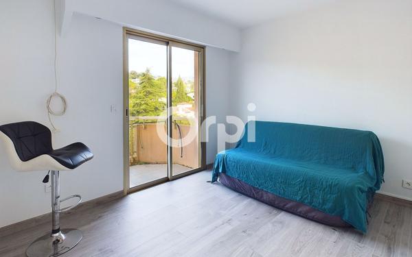 Appartement à vendre    4 pièces • 90 m2 Mandelieu-la-Napoule