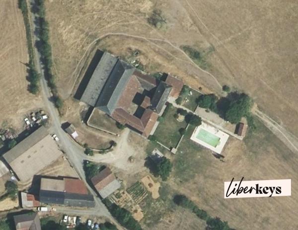 Authentique corps de ferme du Ségala avec cour intérieure – 6 hectares – potentiel gîtes exceptionnel