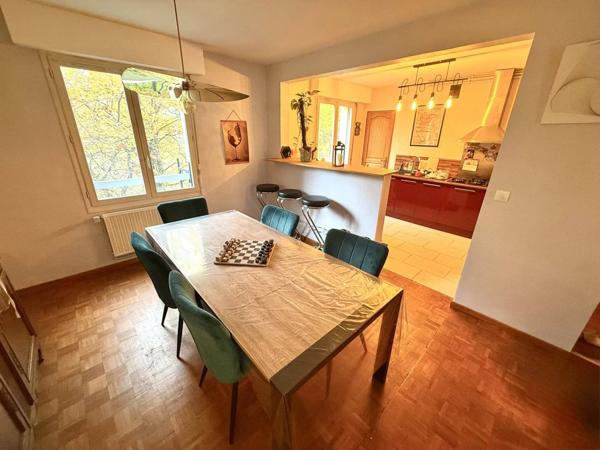 Appartement proche Jard et Centre Ville avec garage