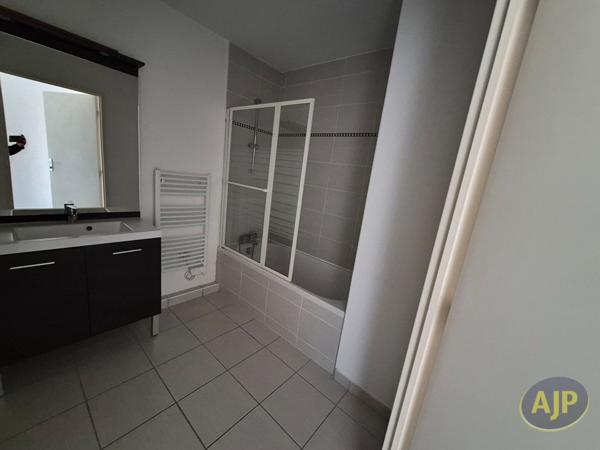 Location appartement Reze : 795 € - AJP Immobilier Rezé