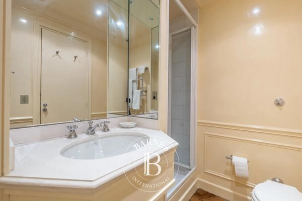 Paris 7ème, Appartement 2 Chambres -  93 m² à vendre