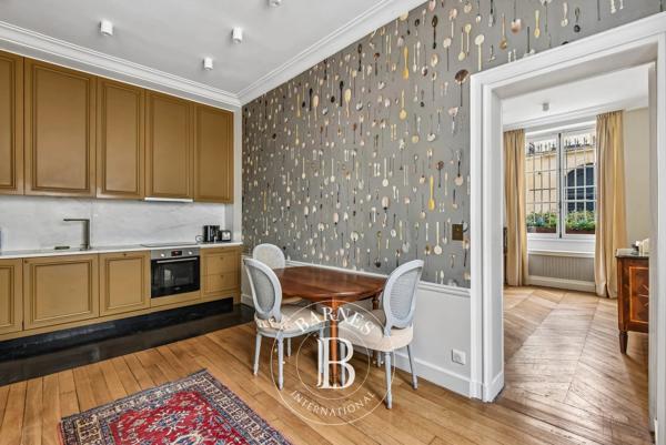 Paris 7ème, Appartement 2 Chambres -  82 m² à vendre