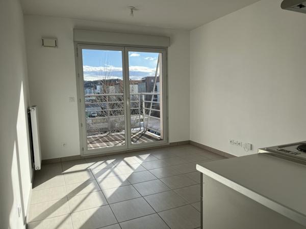 Appartement à vendre |  Pierre-Bénite |  2 pièces | 34 m²
