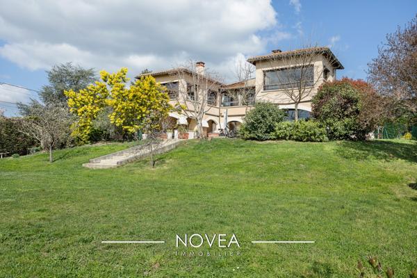 Très belle maison d'architecte à Grézieu-la-Varenne