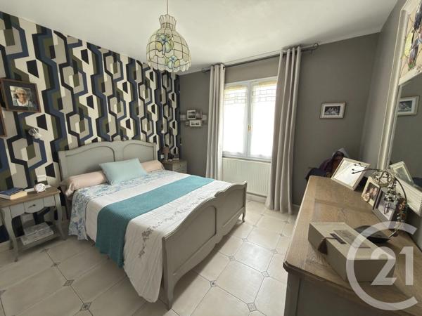 Maison à vendre  5 pièces - 145,10 m 2   LA GUIERCHE  - 72