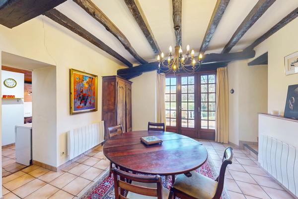 Grande maison basque sur parcelle de 15.000 m2