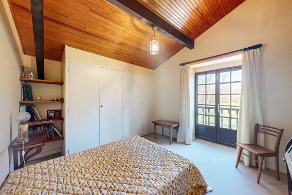 Grande maison basque sur parcelle de 15.000 m2