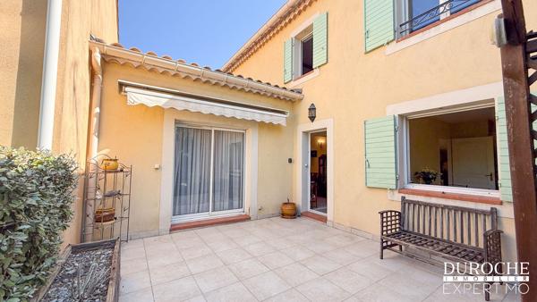 Orange proche centre ville, Maison de ville 4 chambres avec jardin, terrasse et double garage