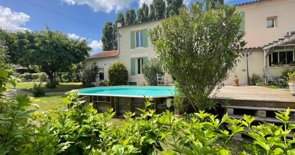 Maison
         7 pièces
        - 208 m²