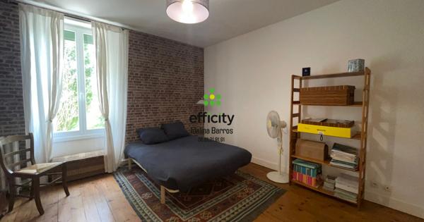 Maison
         7 pièces
        - 208 m²