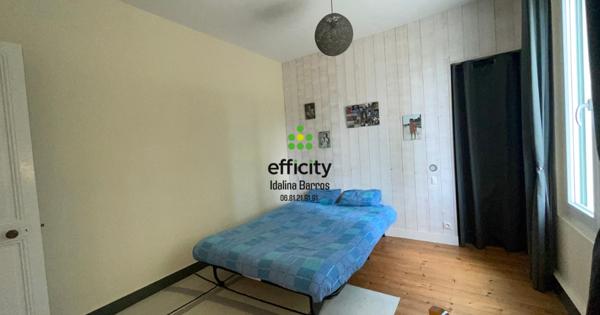 Maison
         7 pièces
        - 208 m²