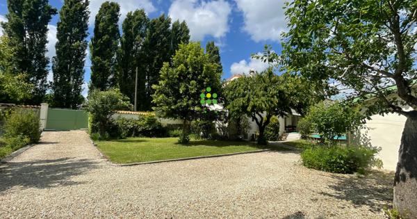 Maison
         7 pièces
        - 208 m²