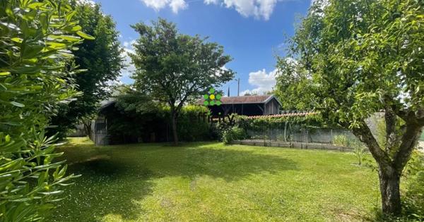 Maison
         7 pièces
        - 208 m²