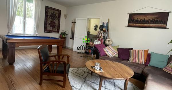 Maison
         7 pièces
        - 208 m²